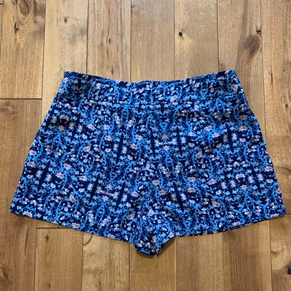 Patterned shorts - Picture 2 of 5